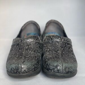 Greys anatomy nonskid clogs